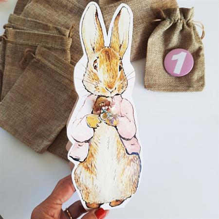 Adorno reversible gde Peter Rabbit rosa con flores relieve
