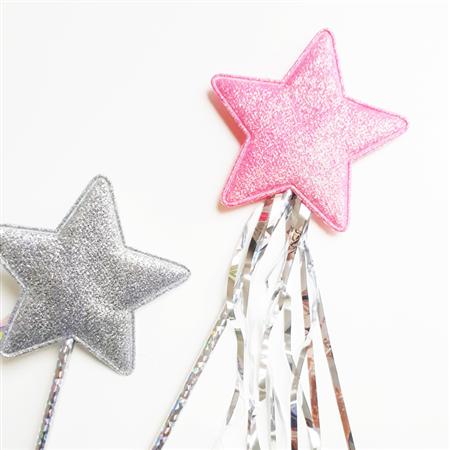 Varitas estrellas con cintas plateadas (solo plateada)